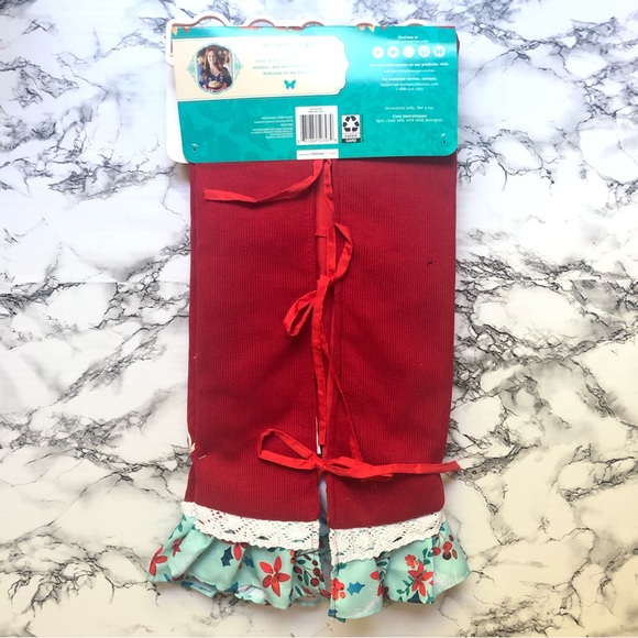 The Pioneer Woman Red Knit Merry Christmas Polyester Tree Skirt - Picture 8 of 10